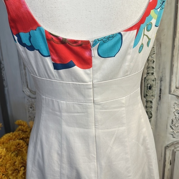 Flirty Floral Sleeveless White Gore Skirt Dress 60’s Inspired - Picture 6 of 10